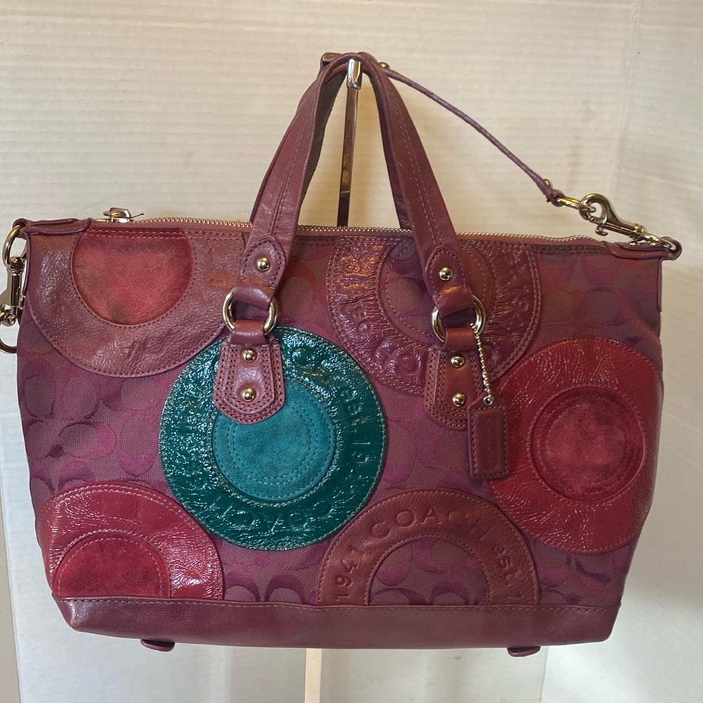 VGUC. Rare vintage Coach patchwork bag with removable shoulder strap.